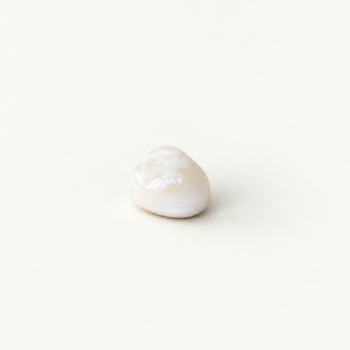 WHITE AGATE
